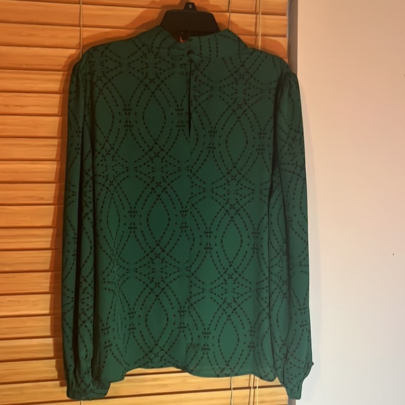 Green and black Eva Longoria long sleeve blouse - Picture 2 of 2